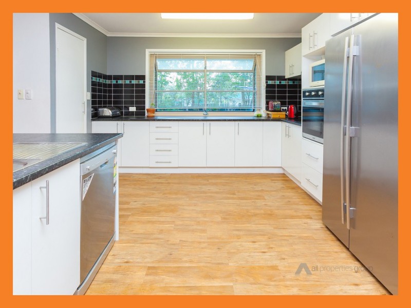 30 Kings Way, Chambers Flat QLD 4133