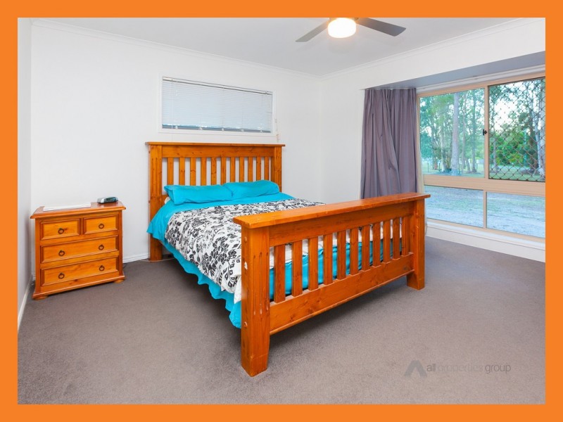 30 Kings Way, Chambers Flat QLD 4133