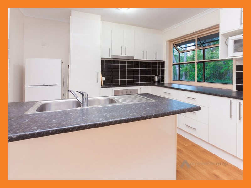 30 Kings Way, Chambers Flat QLD 4133