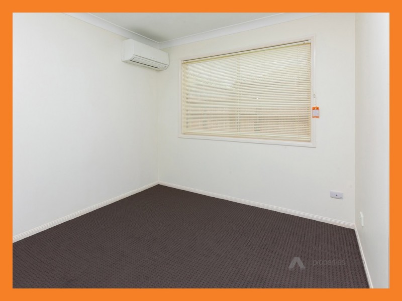 1 Rutyna Cres, Crestmead QLD 4132