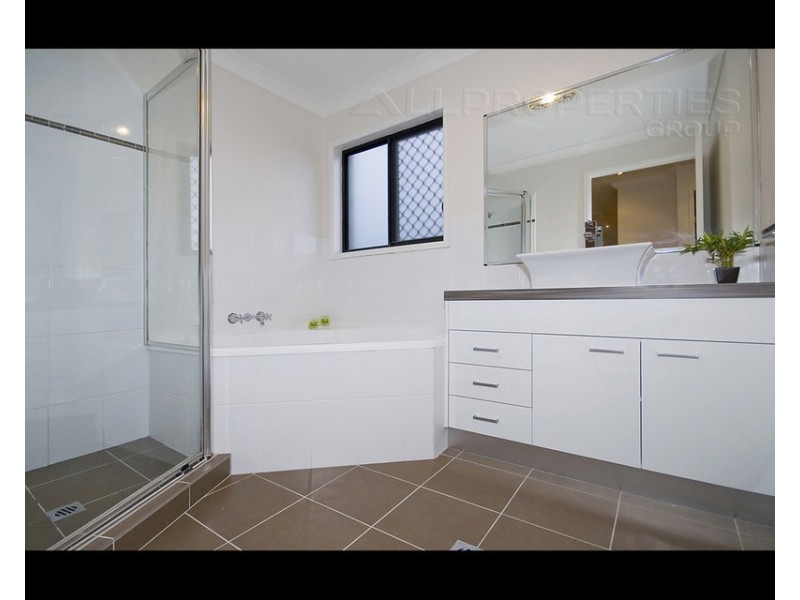 13 Fitzroy Place, Forest Lake QLD 4078