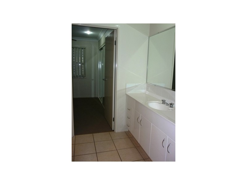 7 Cove Place, Springfield Lakes QLD 4300