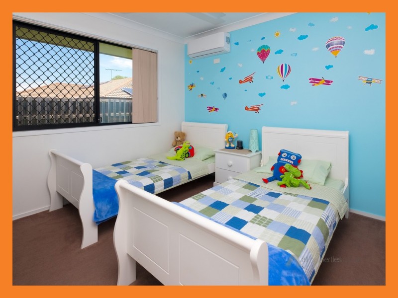 11 cedarwood Street, Berrinba QLD 4117