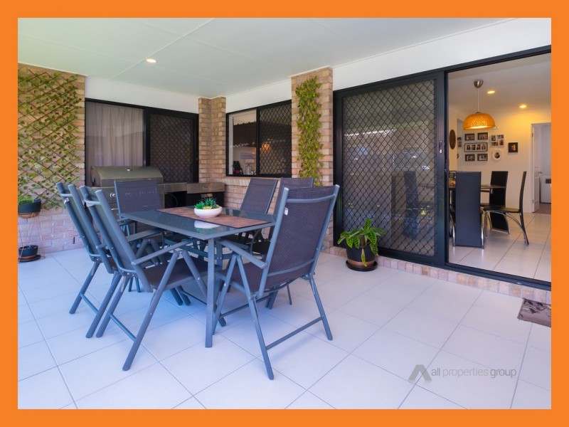 11 cedarwood Street, Berrinba QLD 4117