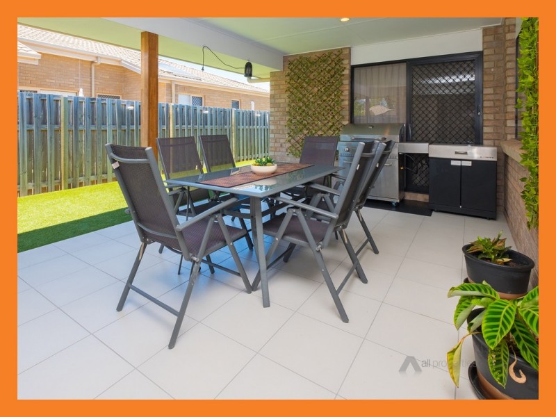 11 cedarwood Street, Berrinba QLD 4117