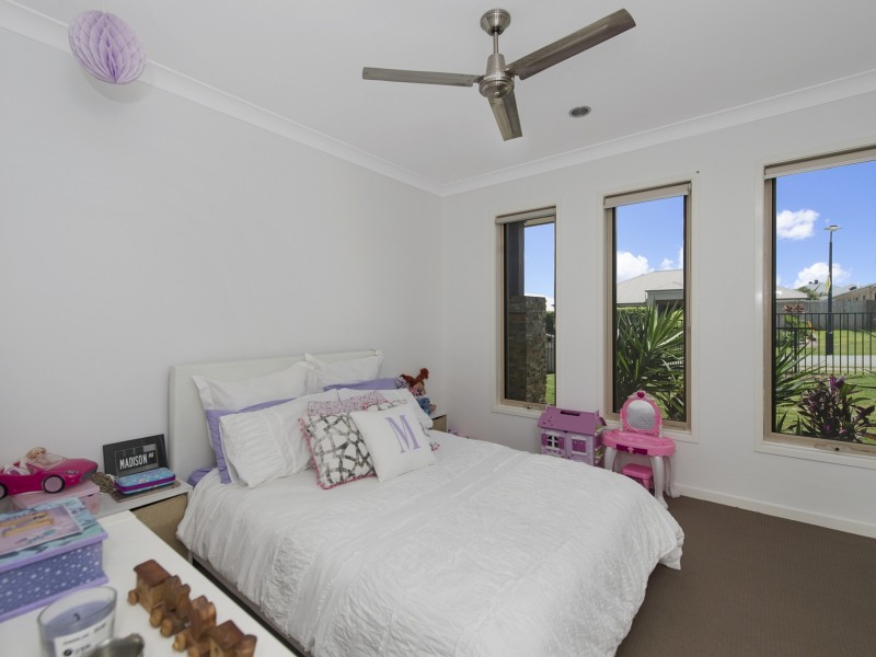 7 Hazelmere Cres, Ormeau QLD 4208