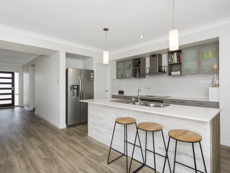 7 Hazelmere Cres, Ormeau QLD 4208