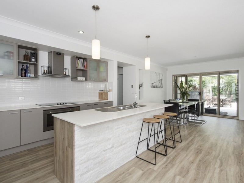 7 Hazelmere Cres, Ormeau QLD 4208