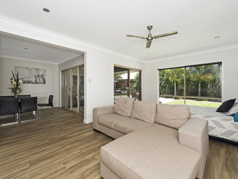 7 Hazelmere Cres, Ormeau QLD 4208