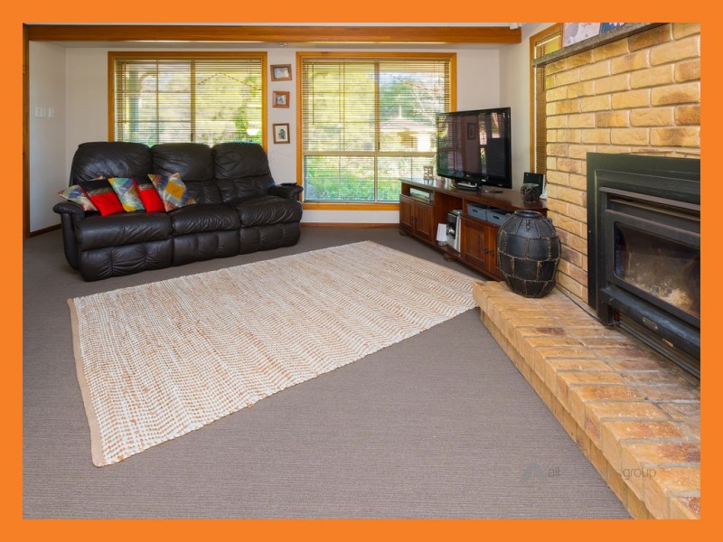 194 Jones Rd, Bellbird Park QLD 4300