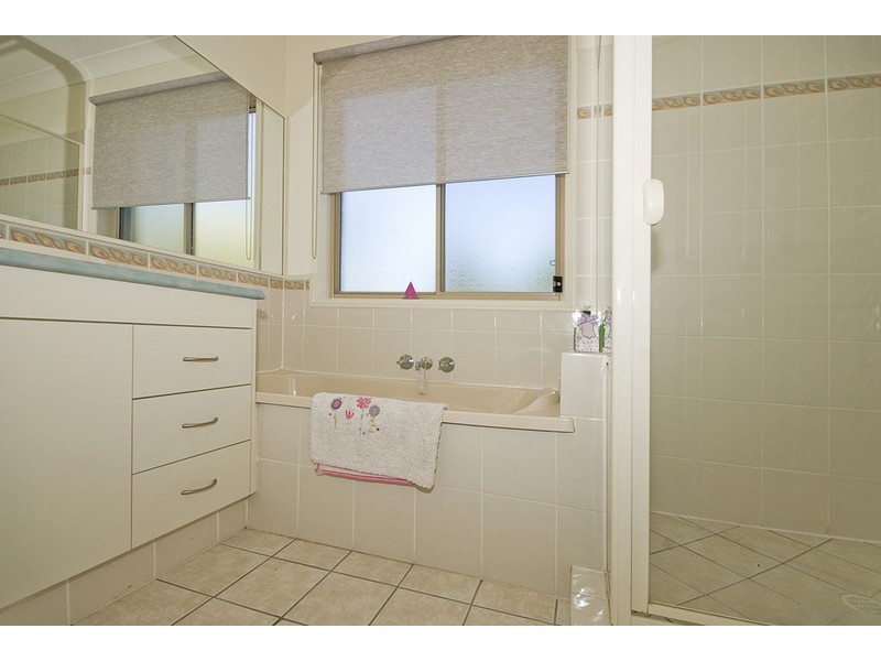 26 St Ives Circuit, Forest Lake QLD 4078