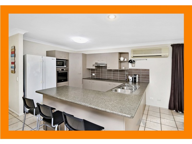 12 Mapelton Circuit, Parkinson QLD 4115