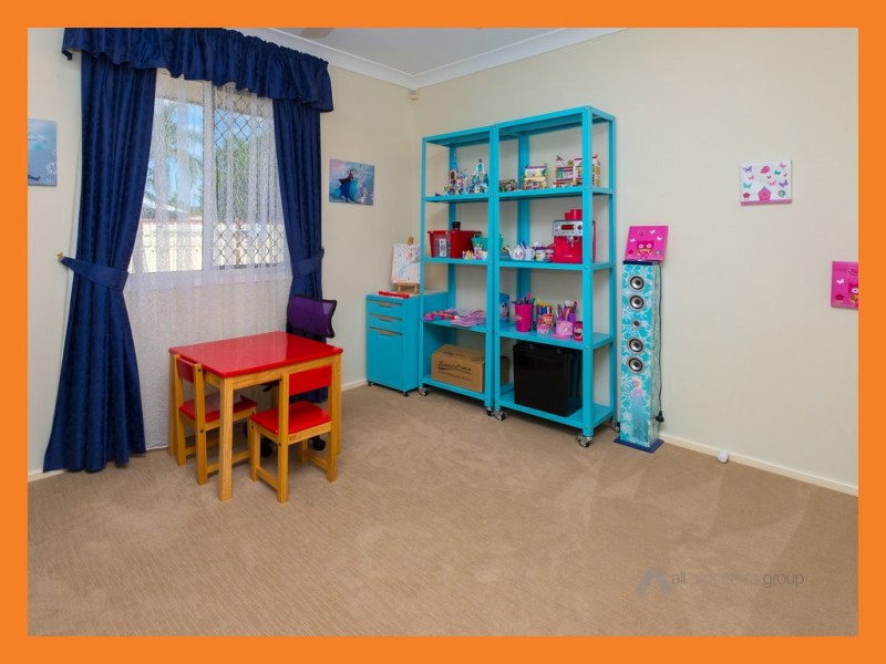 10 Stevens Ct, Crestmead QLD 4132