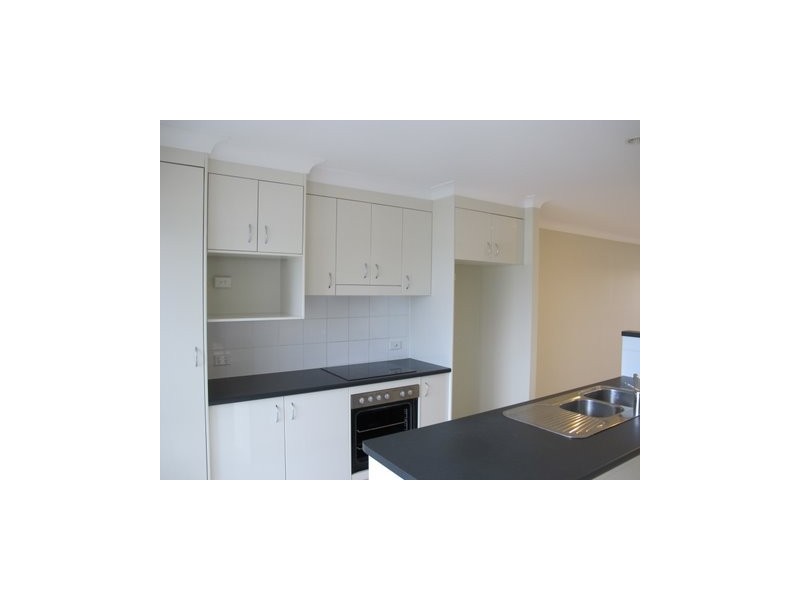 7 Cove Place, Springfield Lakes QLD 4300