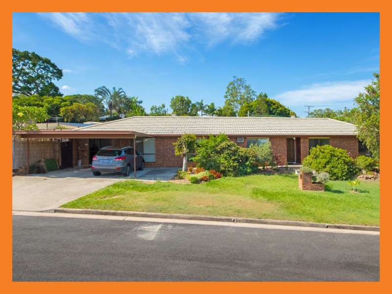 74 Conifer Street, Hillcrest QLD 4118
