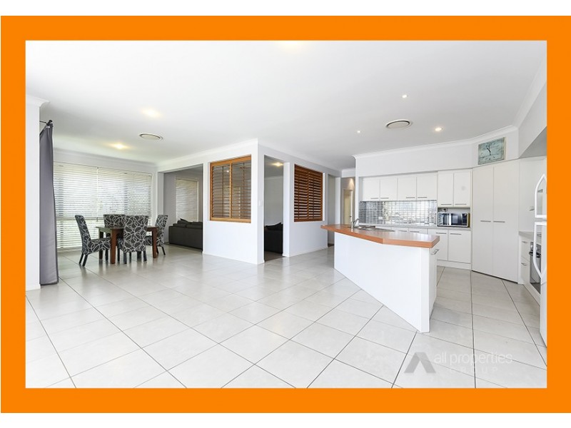 4 Vaucluse Place, Parkinson QLD 4115