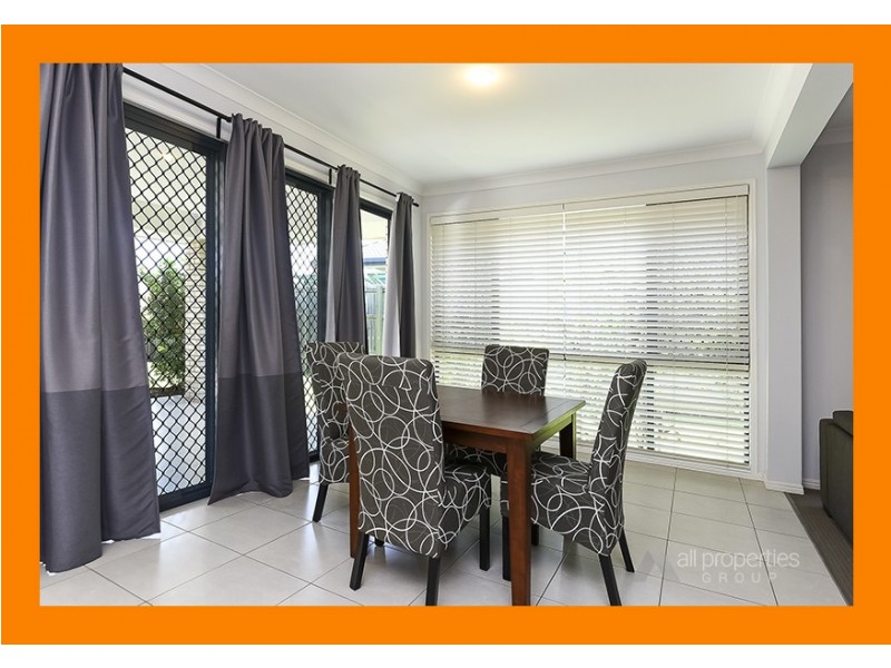 4 Vaucluse Place, Parkinson QLD 4115