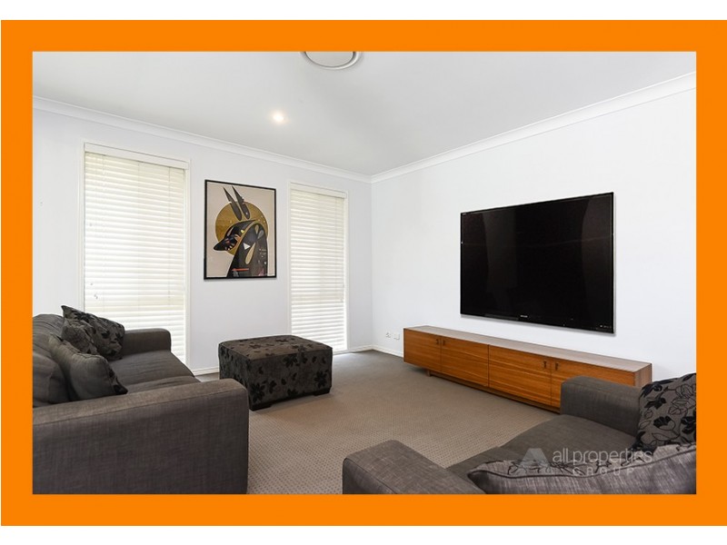 4 Vaucluse Place, Parkinson QLD 4115