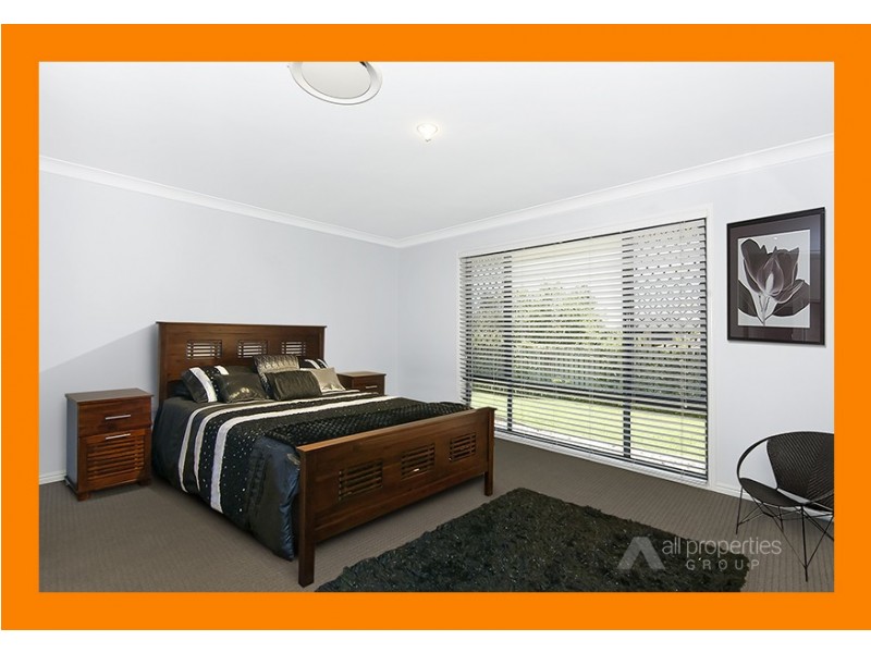 4 Vaucluse Place, Parkinson QLD 4115