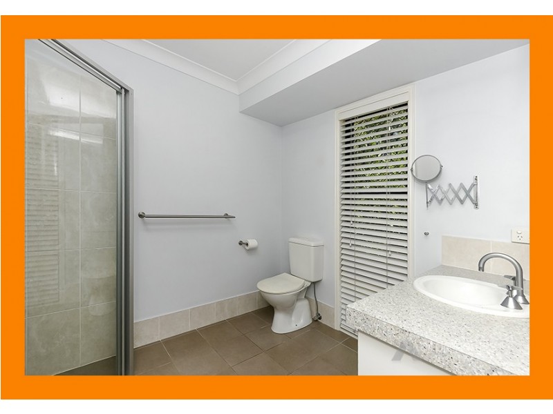 4 Vaucluse Place, Parkinson QLD 4115