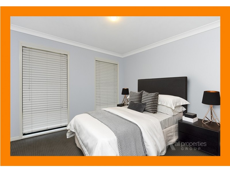 4 Vaucluse Place, Parkinson QLD 4115