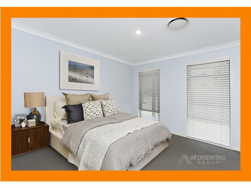 4 Vaucluse Place, Parkinson QLD 4115