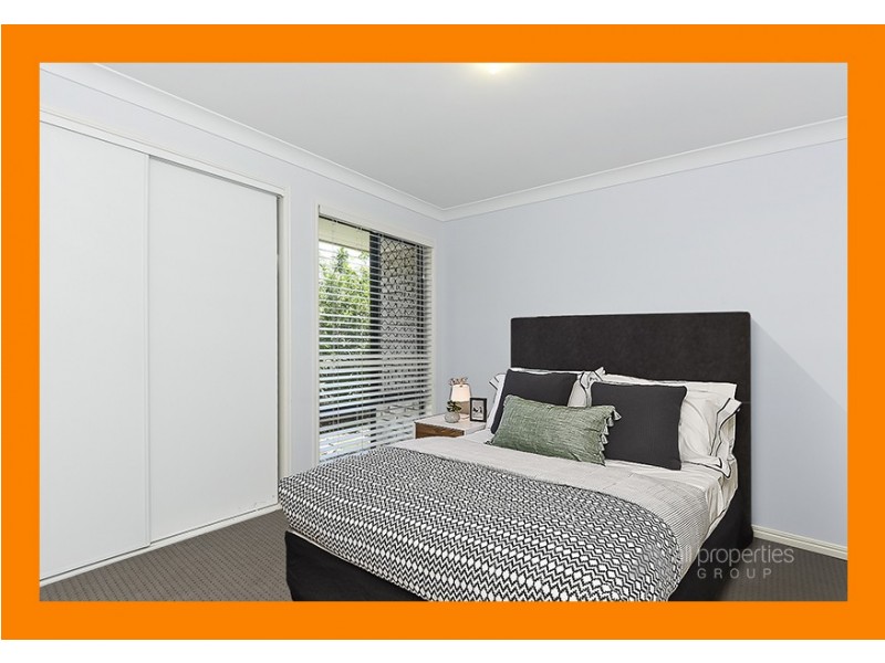4 Vaucluse Place, Parkinson QLD 4115