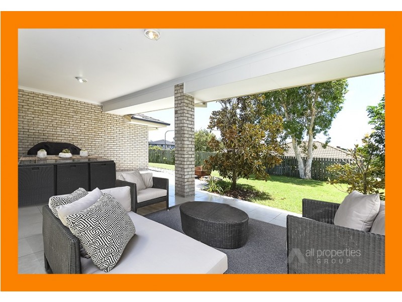 4 Vaucluse Place, Parkinson QLD 4115