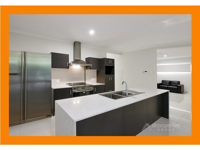 22 Rise Place, Heathwood QLD 4110