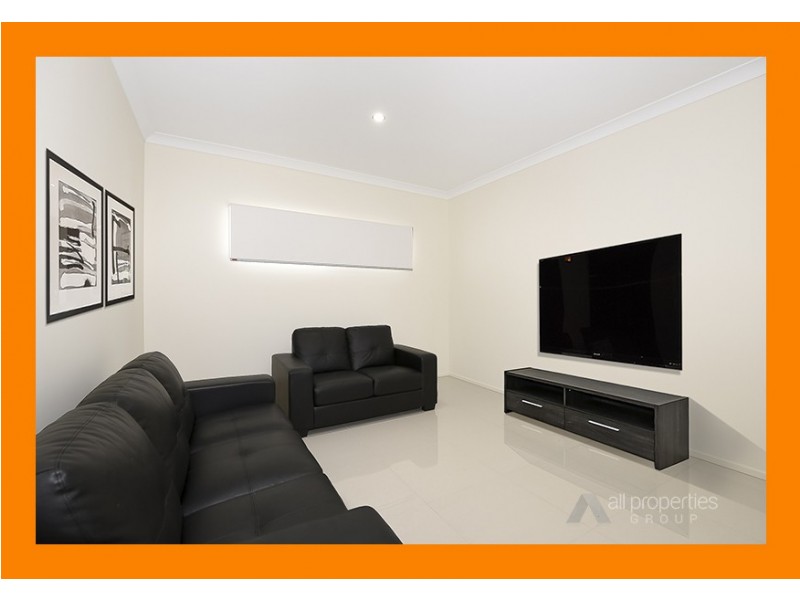 22 Rise Place, Heathwood QLD 4110