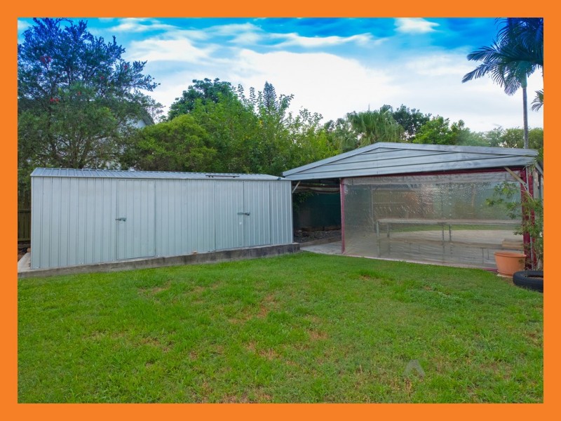 215 Station Rd, Woodridge QLD 4114