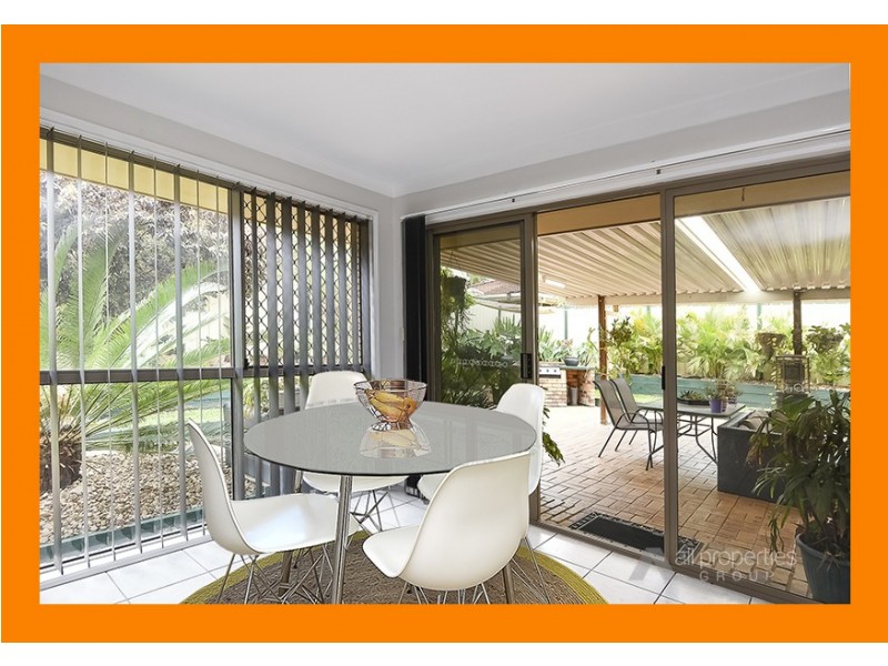 21 SOLANDRA CIRCUIT, Regents Park QLD 4118