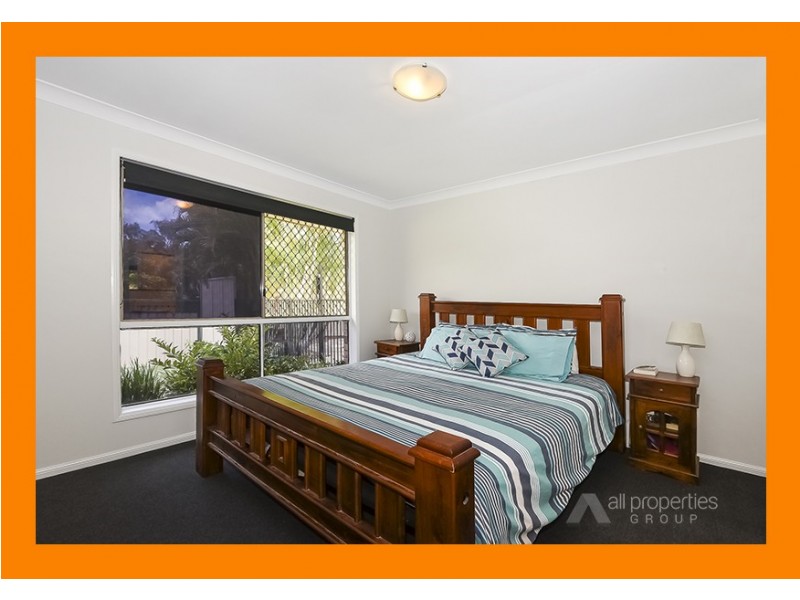 21 SOLANDRA CIRCUIT, Regents Park QLD 4118