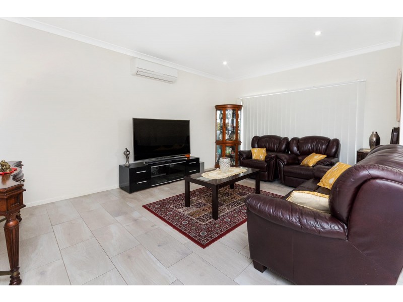 17 Bentley St, Heathwood QLD 4110