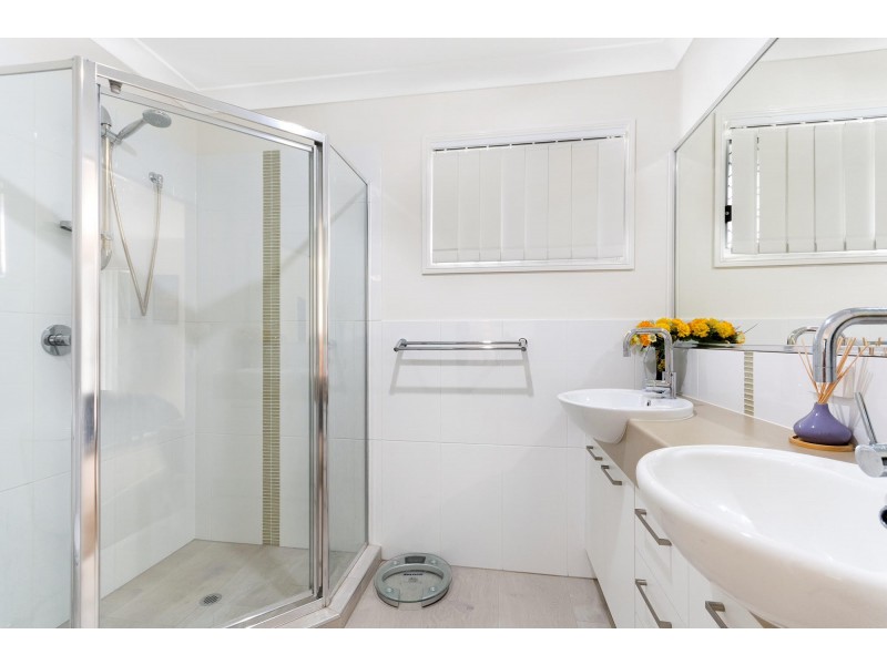 17 Bentley St, Heathwood QLD 4110