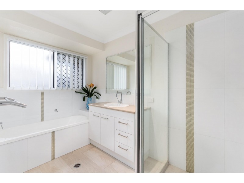 17 Bentley St, Heathwood QLD 4110