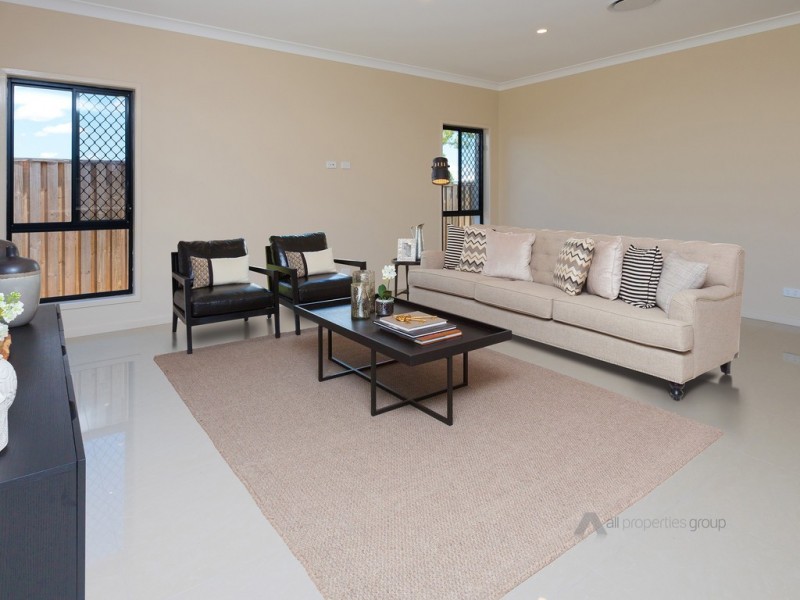 11 Rise Place, Heathwood QLD 4110