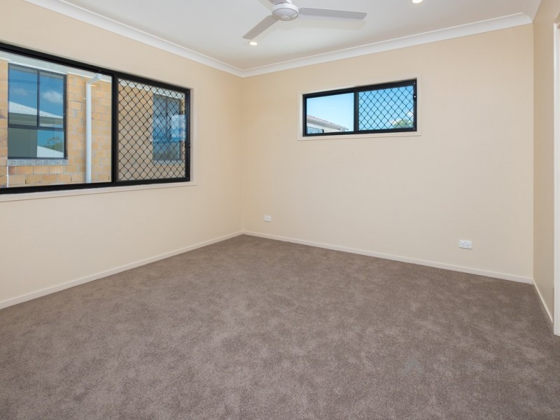 11 Rise Place, Heathwood QLD 4110