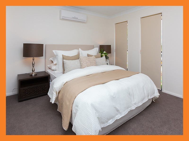 18 John Street, Walloon QLD 4306