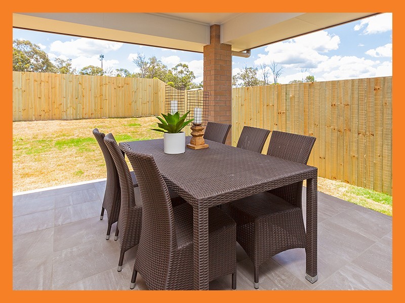 4 Nicol Way, Walloon QLD 4306