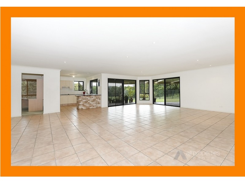 7 Demarr St, Meadowbrook QLD 4131