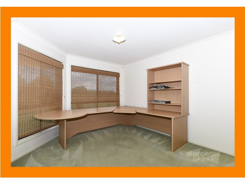 7 Demarr St, Meadowbrook QLD 4131