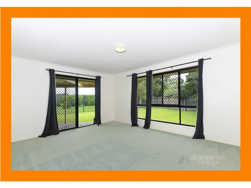 7 Demarr St, Meadowbrook QLD 4131