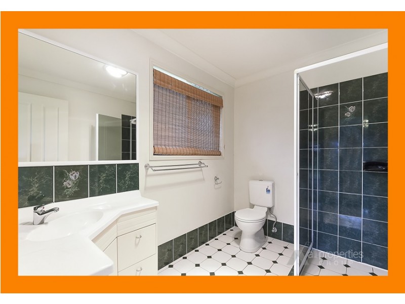 7 Demarr St, Meadowbrook QLD 4131