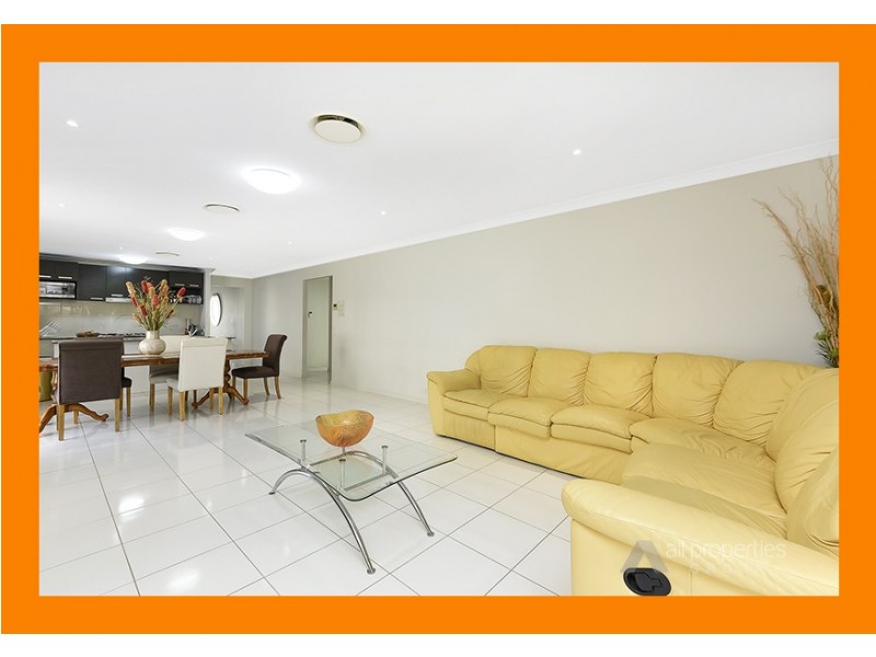 4 Tea Tree Street, Heathwood QLD 4110