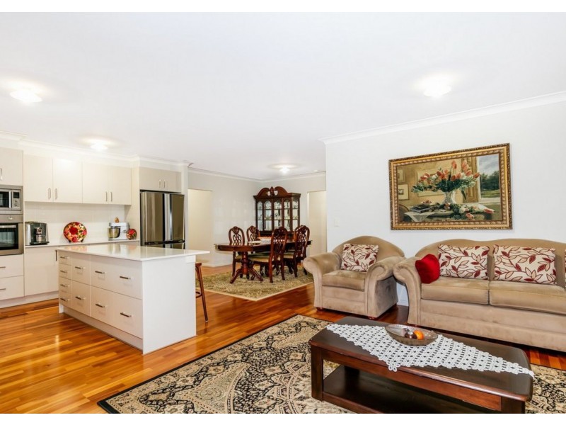 35 MARYLAND DRIVE, Regents Park QLD 4118