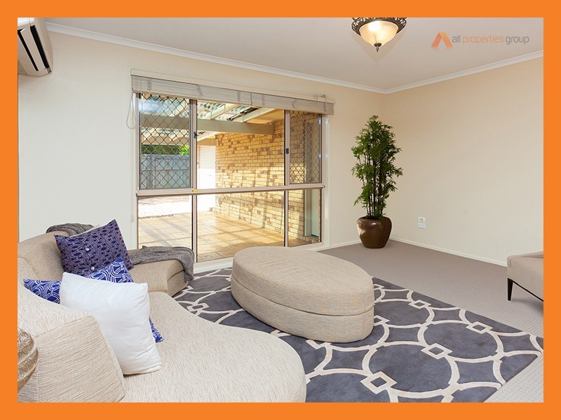 8 Branxton Place, Parkinson QLD 4115