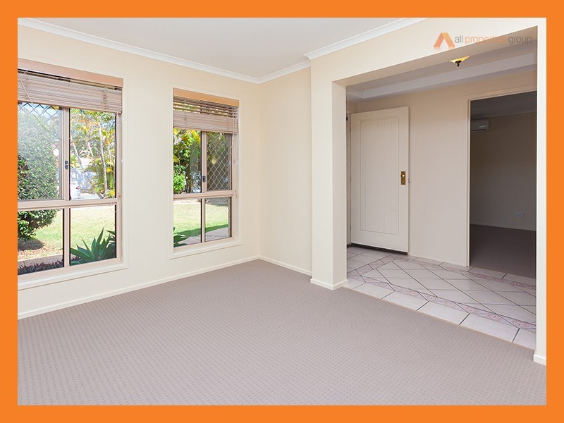 8 Branxton Place, Parkinson QLD 4115