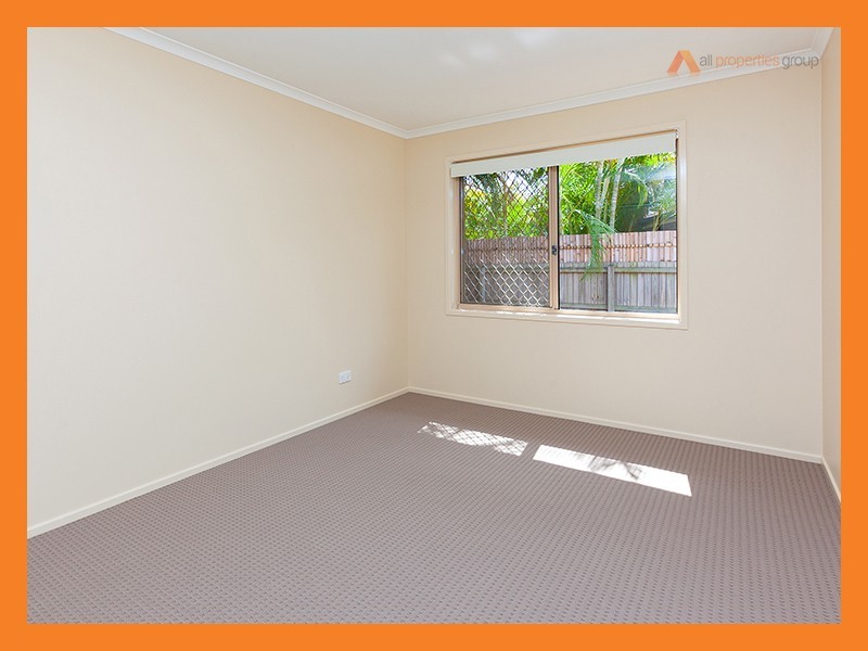 8 Branxton Place, Parkinson QLD 4115