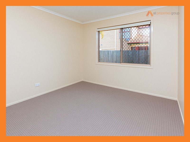 8 Branxton Place, Parkinson QLD 4115